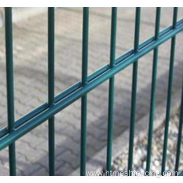 double wire mesh fence / flat